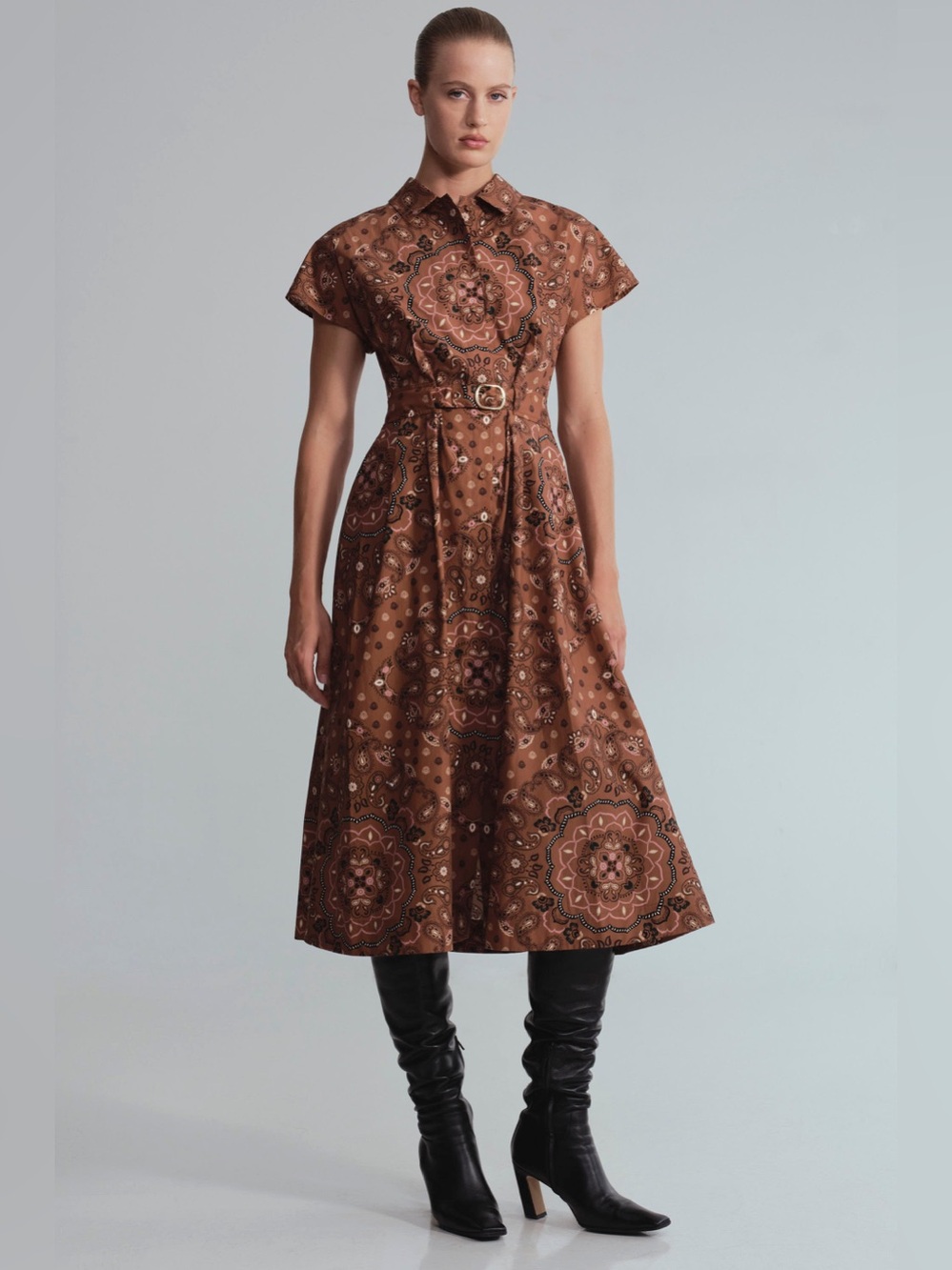 💯CARA CARA Sawyer Dress 2026FW
Polished Prints, Perfectly Belted
